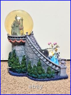 Disney Store Cinderella Staircase Musical Light-Up Snow Globe