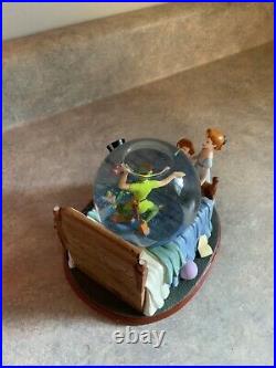 Disney Store Exclusive Peter Pan In Bedroom Snow Globe In Original Box