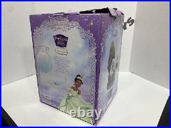 Disney Store Exclusive Princess & the Frog Tiana Naveen Wedding Snow Globe