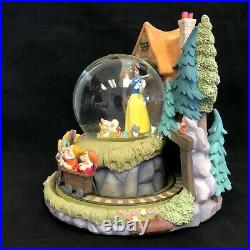 Disney Store Exclusive Snow White and the Seven Dwarves Large Musical Snow Globe