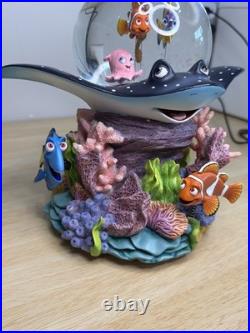 Disney Store Finding Nemo Musical Snow Globe Mr. Ray Nemo Dory Pixar withBox works