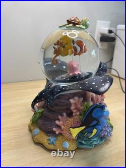 Disney Store Finding Nemo Musical Snow Globe Mr. Ray Nemo Dory Pixar withBox works