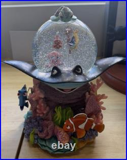 Disney Store Finding Nemo Musical Snow Globe Mr. Ray Nemo Dory Pixar withBox works