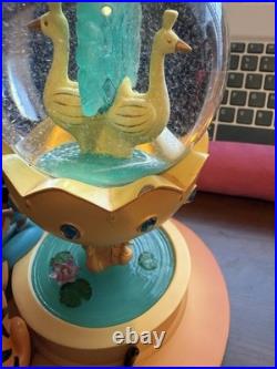 Disney Store Jasmine & Rajah Snow Globe Collectible from Aladdin RARE