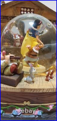 Disney Store Musical Snow Globe Snow White & The Seven Dwarfs Spinning Center