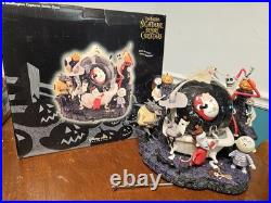 Disney Store Nightmare Before Christmas Jack Catches Santa Musical Snow Globe