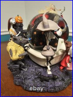 Disney Store Nightmare Before Christmas Jack Catches Santa Musical Snow Globe