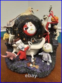 Disney Store Nightmare Before Christmas Jack Catches Santa Musical Snow Globe