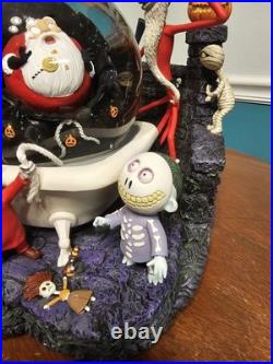 Disney Store Nightmare Before Christmas Jack Catches Santa Musical Snow Globe