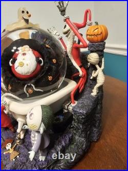 Disney Store Nightmare Before Christmas Jack Catches Santa Musical Snow Globe