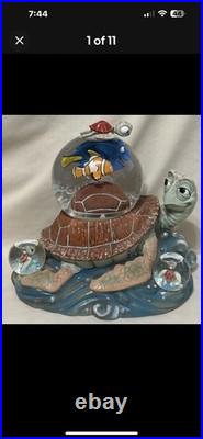 Disney Store Pixar Finding Nemo Crush & Squirt Snow Globe Disney Store Pixar Finding Nemo Crush & Squirt Snow Globe