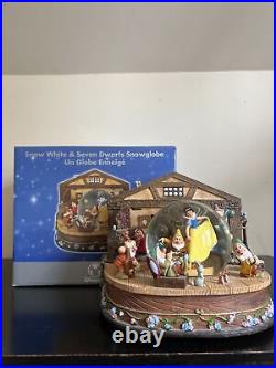 Disney Store Snow White & The Seven Dwarfs Yodel Song Music Box Snow Globe