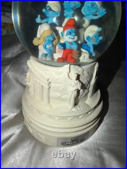 Disney THE SMURFS Movie Animation Collector's SNOW GLOBE RARE 2602TY
