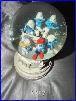 Disney THE SMURFS Movie Animation Collector's SNOW GLOBE RARE 2602TY