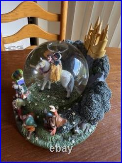 Disney TUNEBRAHM'S-WALTZ WORDS AND MUSIC BY BRAHMS J Snow Globe