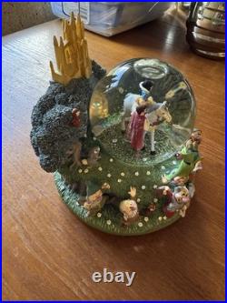 Disney TUNEBRAHM'S-WALTZ WORDS AND MUSIC BY BRAHMS J Snow Globe