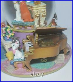 Disney The Aristocats Ev'rybody Wants to be a Cat Musical Snow Globe