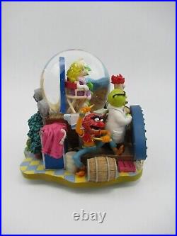 Disney The Muppets Musical Snow Globe The Muppet Show Theme Marquis Lights Up