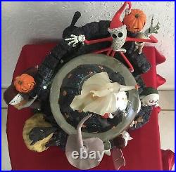 Disney The Nightmare Before Christmas Halloween Santa Rare Exclusive Snow Globe