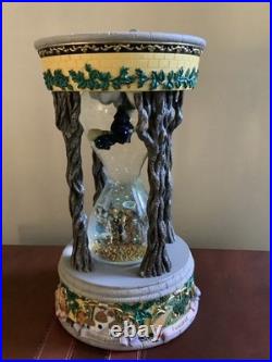 Disney The Wizard of Oz Hourglass Snow Globe Music Box