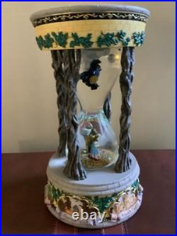 Disney The Wizard of Oz Hourglass Snow Globe Music Box Disney The Wizard of Oz Hourglass Snow Globe Music Box
