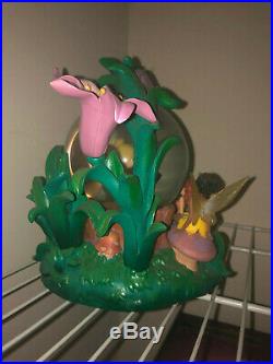 Disney Tinkerbell and Fairies Snowglobe with automatic blower