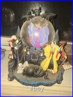 Disney Villains early 90's snow globe
