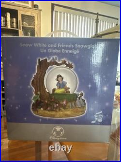 Disney Vintage Collector Snow White and Friends Snow Globe Brahm's Waltz
