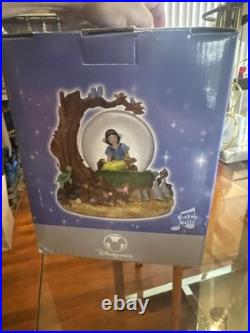 Disney Vintage Collector Snow White and Friends Snow Globe Brahm's Waltz
