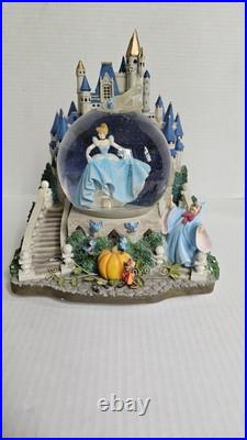 Disney WDW Resorts Snow Globe Castle Cinderella Lighted Musical Motion Works