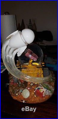 Disney Wall E Snowglobe