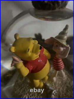 Disney Winnie The Pooh Lighthouse Musical Snowglobe Piglet Tigger