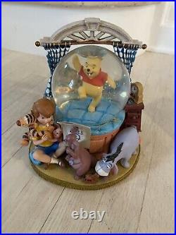 Disney Winnie the Pooh & Christopher Musical Snow Globe Rumbly In My Tumbly