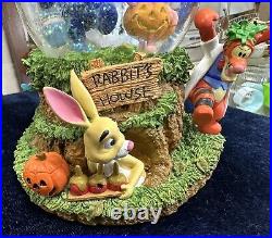 Disney Winnie the Pooh Halloween Tigger Piglet Rabbit House Eeyore Snow Globe