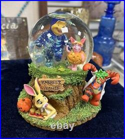 Disney Winnie the Pooh Halloween Tigger Piglet Rabbit House Eeyore Snow Globe