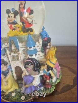 Disney World Character Parade 2 Tiered Spinning Dumbo Snow Globe Vintage F/S USA