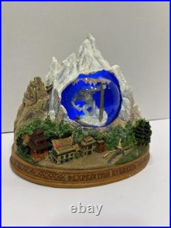 Disney World Expedition Everest Abominable Snowman Yeti Snow Globe RARE RETIRED