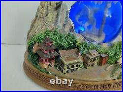 Disney World Expedition Everest Abominable Snowman Yeti Snow Globe RARE RETIRED