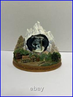 Disney World Expedition Everest Abominable Snowman Yeti Snow Globe RARE RETIRED