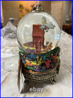 Disney collectible Dumbo Snowglobe Disney collectible Dumbo Snowglobe