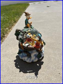Disney musical snow globe rare-Mickey and the Beanstalk-1947-With Tags Disney musical snow globe rare-Mickey and the Beanstalk-1947-With Tags