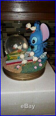 Disney's Lilo & Stitch Musical Snowglobe Stitch and Ducklings Super Rare