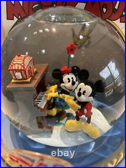 Disney store The Way Ward Canary Turkey in the straw music globe- Nice & Working