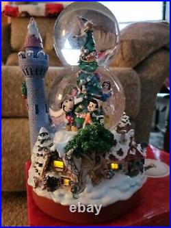 Disney store exc Tinkerbell Lights Music Christmas snow globe Castle Lights Rare