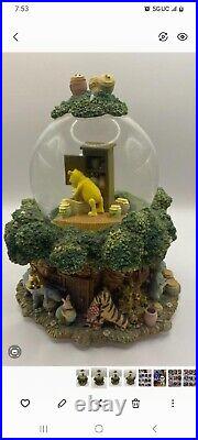 Disney winnie the pooh snow globe with music box