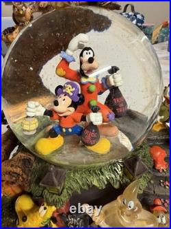 Disneys Mickey Mouse Trick Or Treat Musical Snow Globe Disneys Mickey Mouse Trick Or Treat Musical Snow Globe