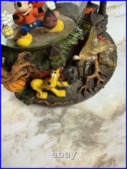 Disneys Mickey Mouse Trick Or Treat Musical Snow Globe Disneys Mickey Mouse Trick Or Treat Musical Snow Globe
