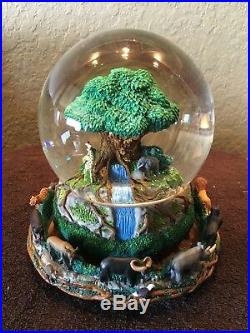 Extremely Rare Animal Kingdom The Tree Of Life Disney World Snow globe
