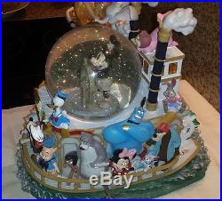 Extremely Rare! Walt Disney Mickey Mouse and Friends Steam Boat Snowglobe Statue
