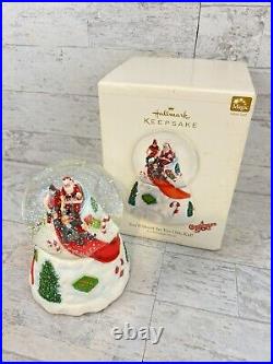 Hallmark A Christmas Story Snow Globe You'll Shoot Yer Eye Out, Kid! WORKS